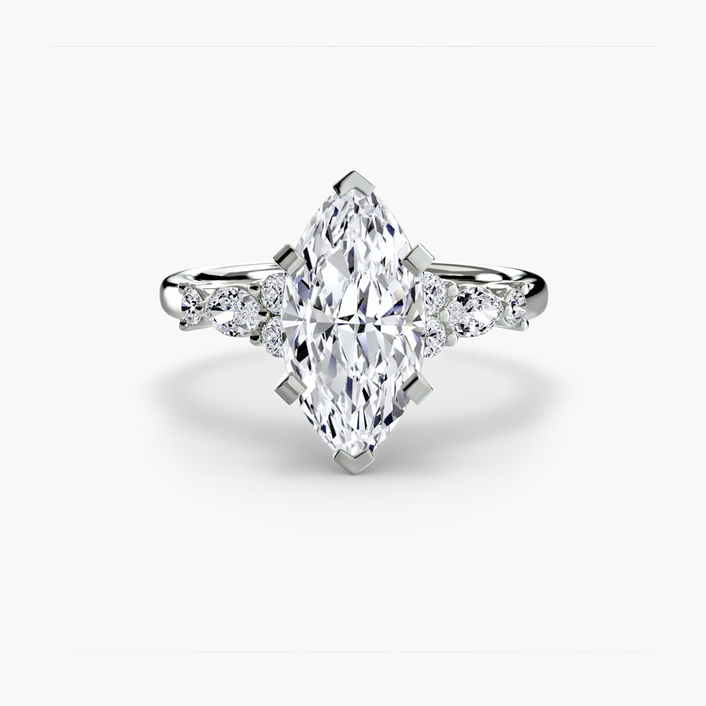 Anello Solitario con Accenti Floreali