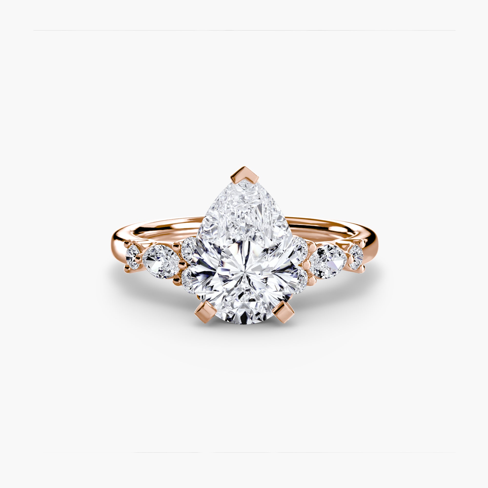 Anello Solitario con Accenti Floreali