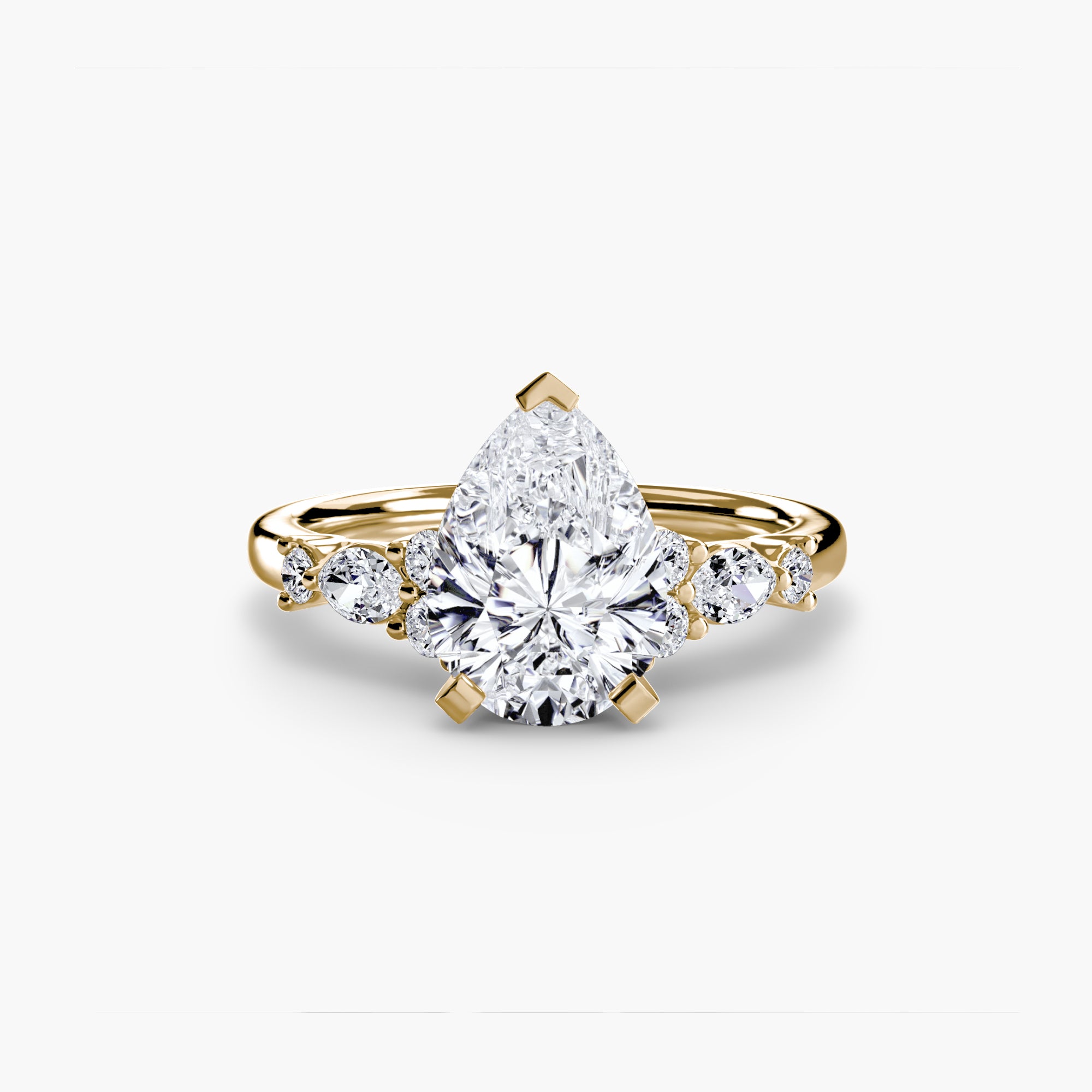 Anello Solitario con Accenti Floreali